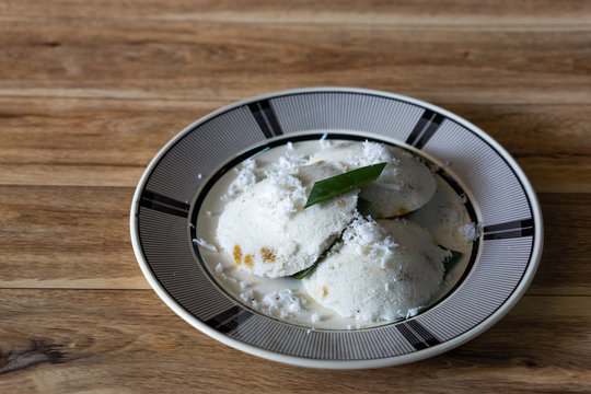 "Putu Piring" Images – Browse 23 Stock Photos, Vectors, and Video