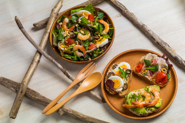 シュリンプサラダ　Shrimp and vegetable salad