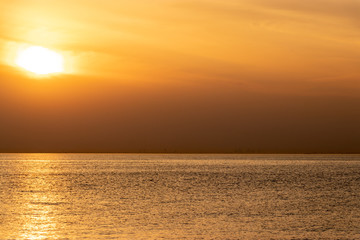 海と夕日　千葉県市原市五井海岸