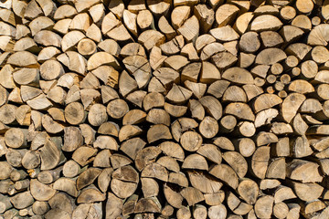 Gehacktes Brennholz, Textur aus Holz