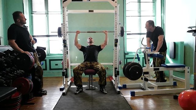 les clones en salle de musculation