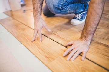 Flooring services - laminate installation in a floating way