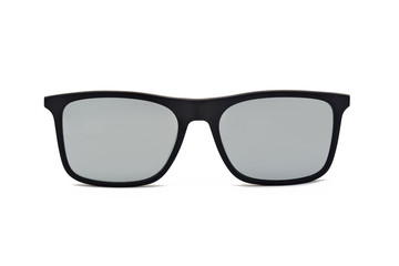 Fototapeta premium Gafas de sol recortadas sobre fondo blanco