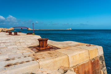 Ponte di Sant'Elmo visto dai bastioni, città di La Valletta MT
