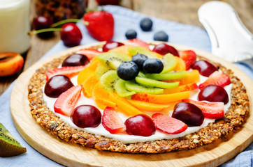 Greek yogurt granola fruit breakfast pizza