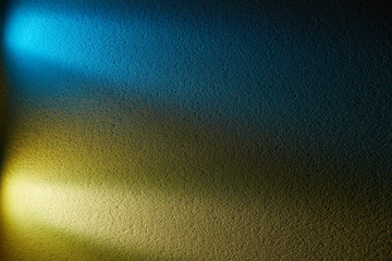Parallel light blue and yellow lantern blended in gradient