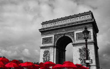 Arc de Triomphe -  - BW-  red umbrella 