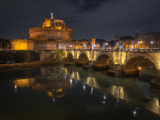 Fototapeta na wymiar Bridge over Tiber to the Castel Sant Angelo