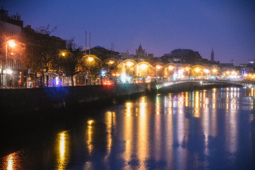 Fototapeta na wymiar The River Liffey in Dublin, Ireland at Dawn