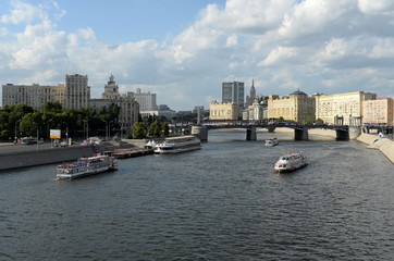 Fototapeta premium Pleasure boats on the Moscow river