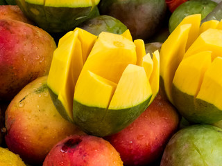 Street sell of fresh topical mango at Cali city center