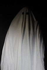 Fantasma na escuridão 