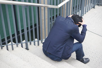 落ち込むビジネスマン