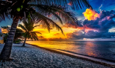 Gordijnen zonsondergang op het strand © Todd