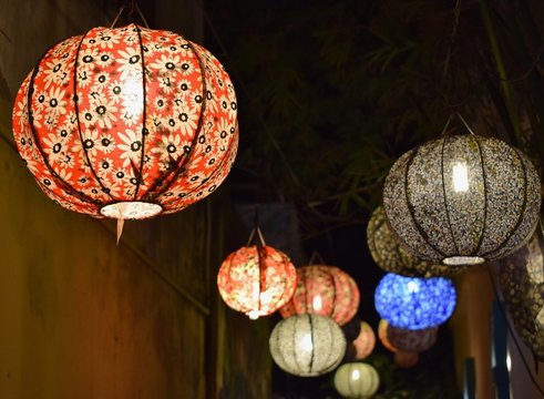 Light show with small lanterns in Hoi An