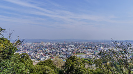  	春の館山城跡から見た風景