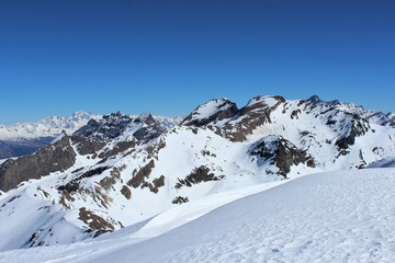 Fototapeta na wymiar ski de randonnée dans les Alpes
