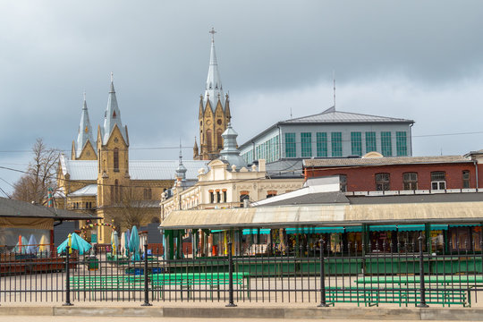 The city through the eyes of a traveler.