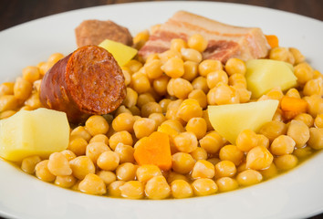 Detalle de cocido de garbanzos