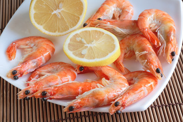 Shrimp   with lemon
