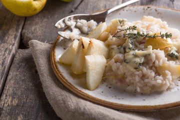 saffron risotto with pears and gorgonzola
