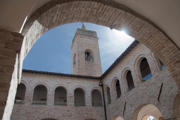 Chiostro Chiesa San Severo Ostra Vetere