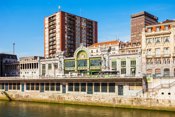 Fototapeta na wymiar Nervion River embankment in Bilbao