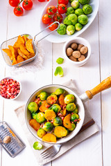 Roasted Brussels sprouts with honey and sesame from the oven