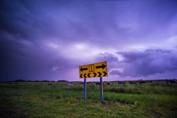 Obraz premium Threatening storm clouds, Pampas, Patagonia, Argentina