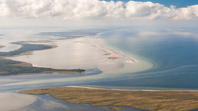 Luftbild der Halbinsel Fischland-Darß-Zingst - Luftaufnahme der Ostsee bei der Insel Rügen