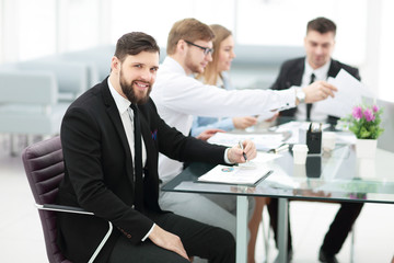 businessman and business team discussing business issues