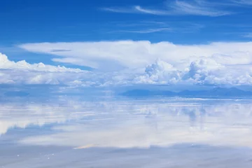 Fotobehang Uyuni salt lake in Bolivia. Specular reflection. © tyak_factory