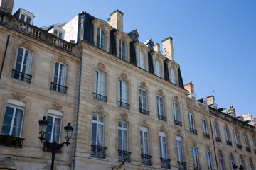 Fototapeta na wymiar Haussmann architecture building in bordeaux city france