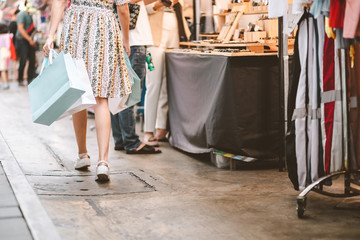 Naklejka premium Shopping woman