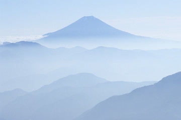 Fototapeta na wymiar Mt.Fuji from Mt.Colander, Southern Alps - 南アルプス・笊ヶ岳から望む富士山