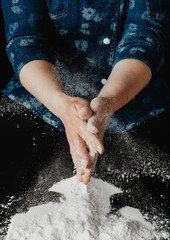 chef hands hinder flour