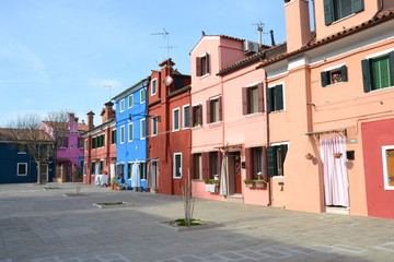 Fototapeta na wymiar Colourful houses of Burano island
