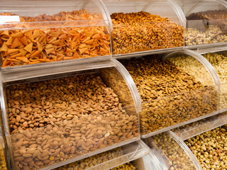 dried fruit shop, shopping in the Middle East