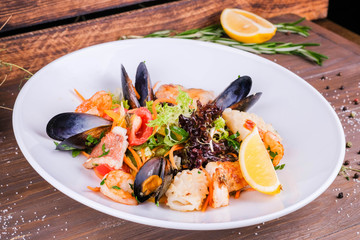 salad with seafood and vegetables
