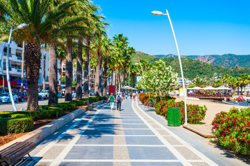 Obraz premium Promenada miasta Marmaris w Turcji