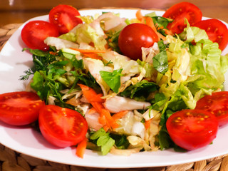 green salad tomato  lettuce 