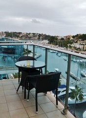 Fototapeta na wymiar Blick auf den Hafen von Porto Christo