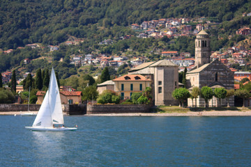 Kirche Santa Maria del Tiglio, in Gravedona, am Comer See, in Italien