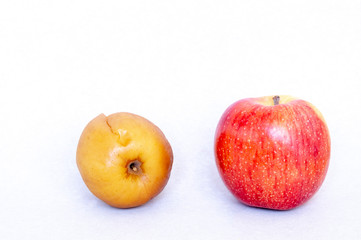 baked Apple and a number of baked red Apple