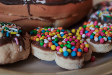 doces coloridos de páscoa e natal