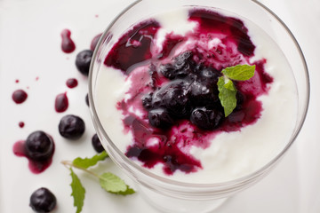 　ミックスベリー　ヨーグルト