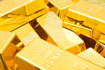 Many fake gold ingots / bars