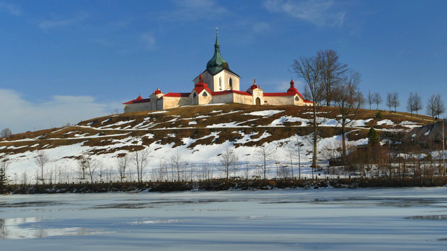Unesco site: Pilgrimage Church of Saint John of Nepomuk across frozen lake