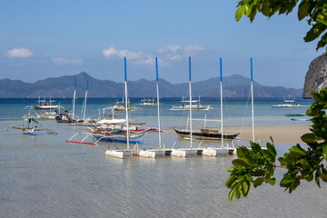 02/06/2019 - Philippines, Palawan, El Nido: Tropical landscape with traditional Pilippines boats....