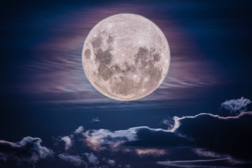 Obraz na płótnie Canvas super moon